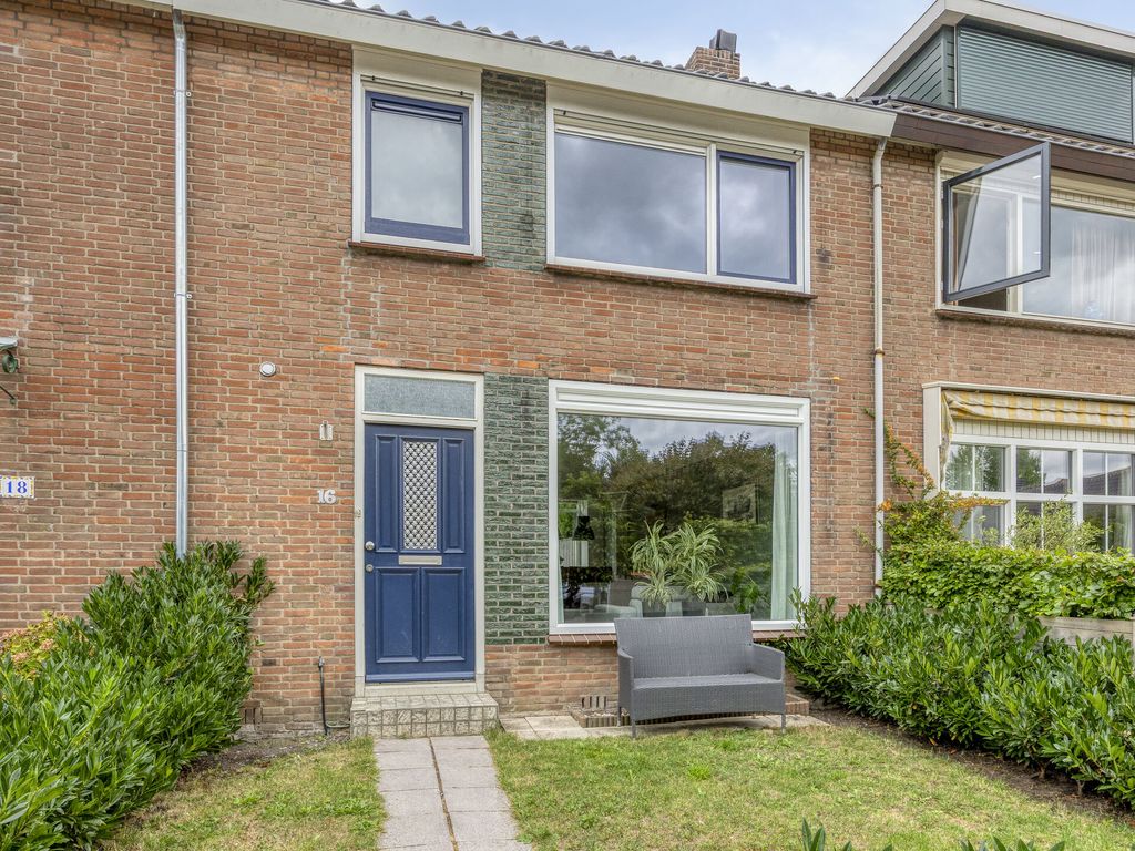 Kerkstraat 16, Poortugaal