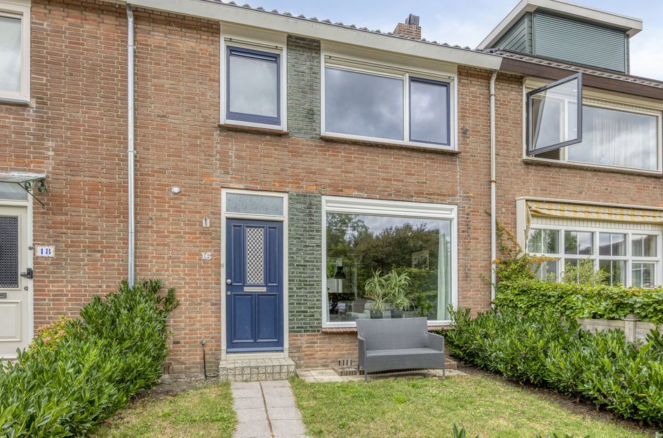 Kerkstraat 16