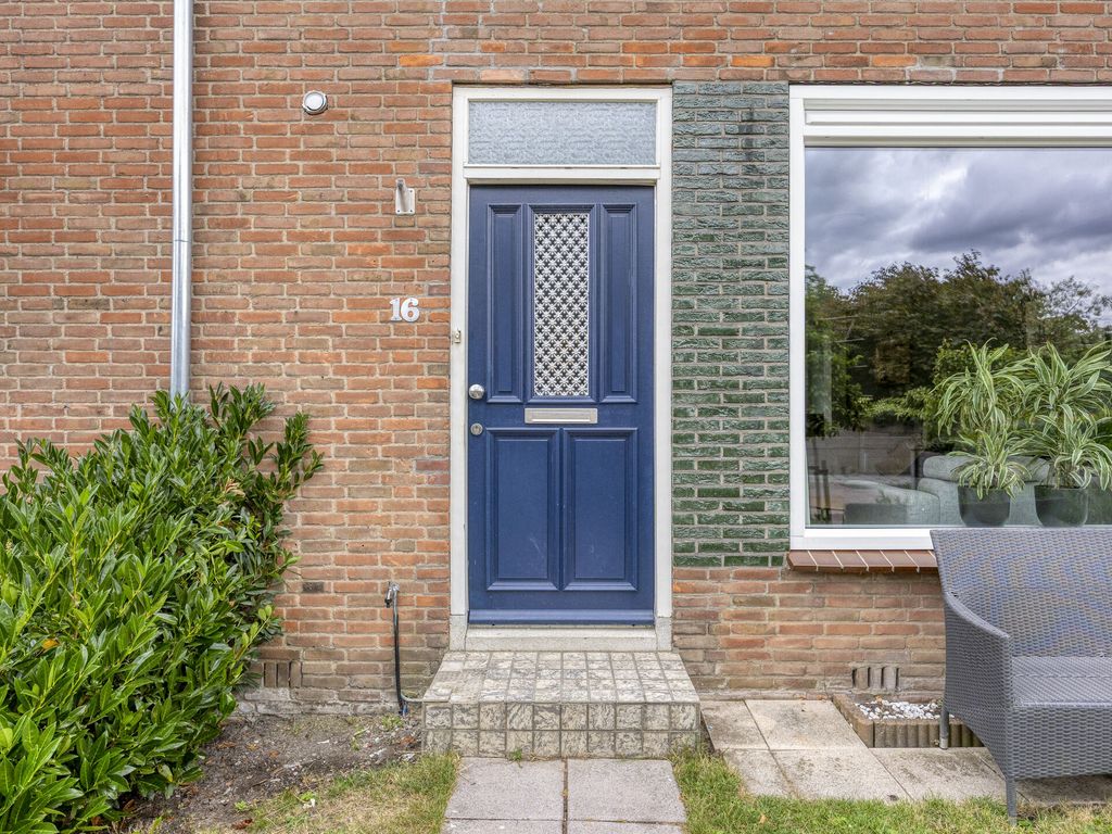 Kerkstraat 16, Poortugaal