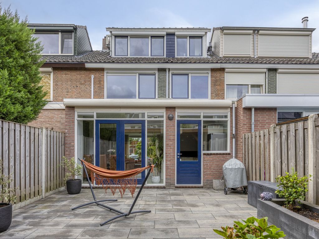 Kerkstraat 16, Poortugaal