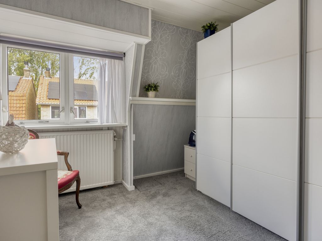 Ozingastraat 52, Pernis