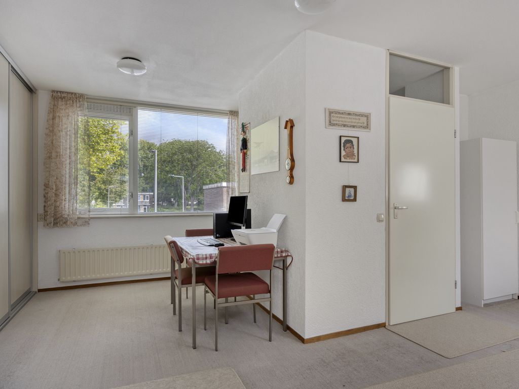 Posweg 235, Hoogvliet