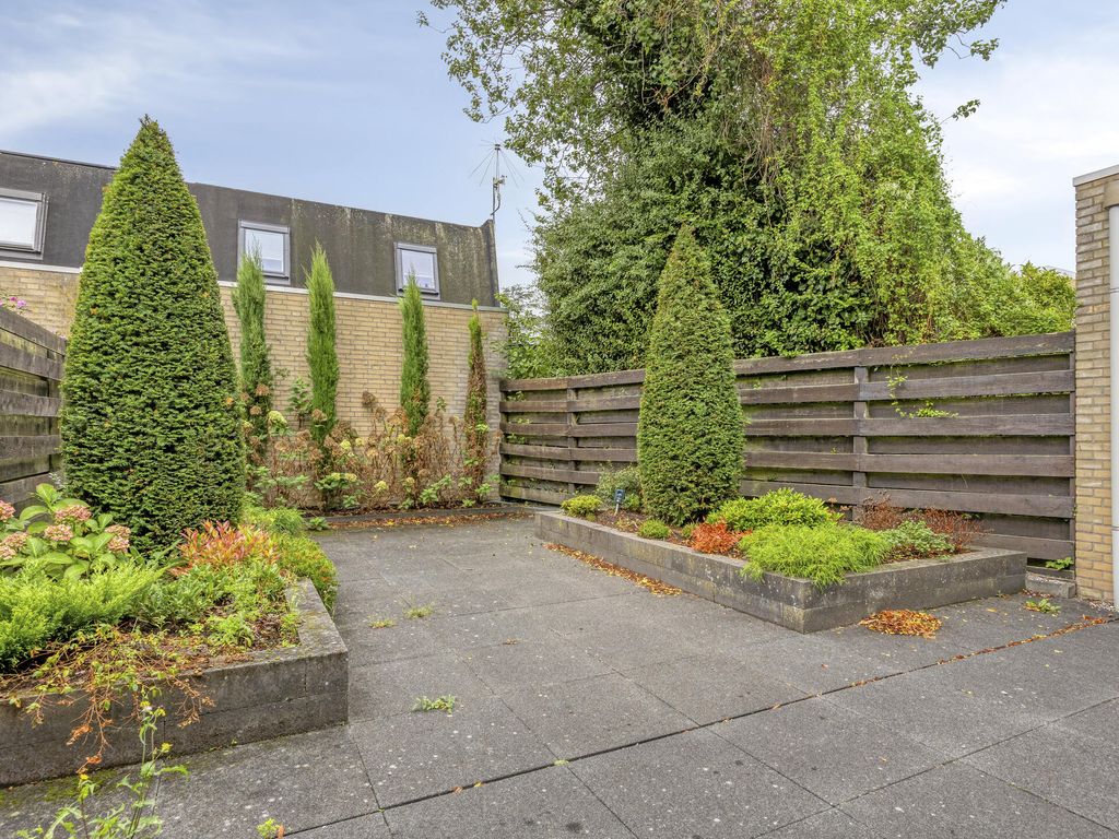 Posweg 235, Hoogvliet