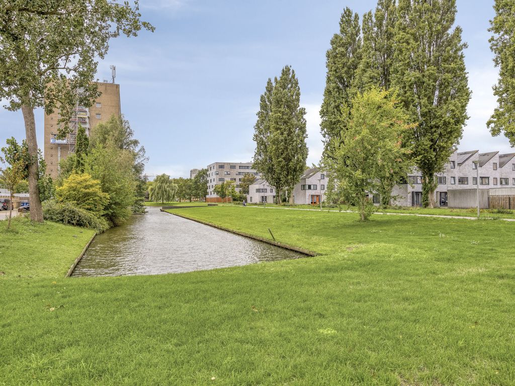 Posweg 235, Hoogvliet