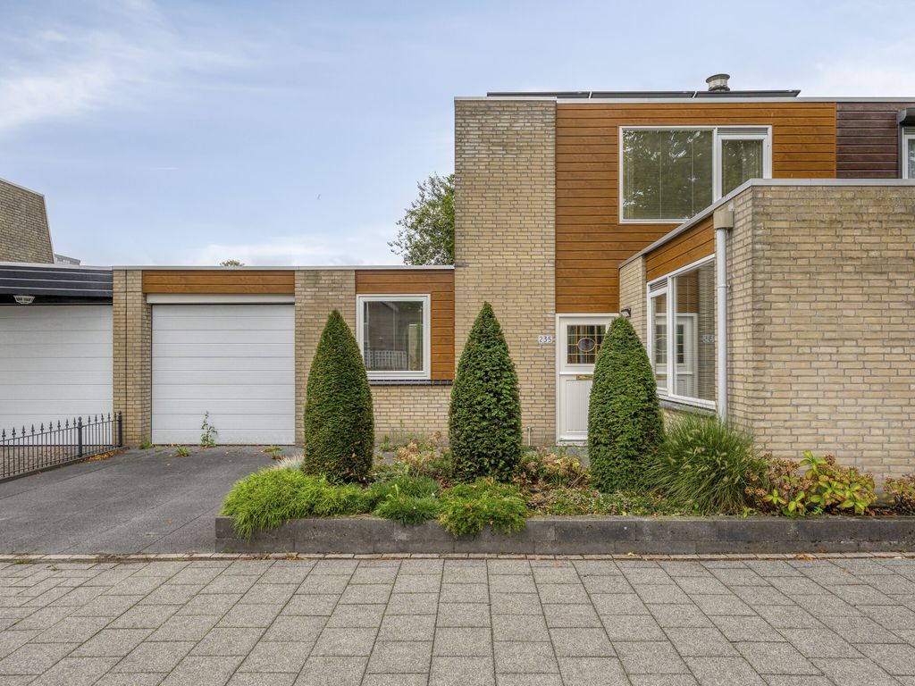 Posweg 235, Hoogvliet