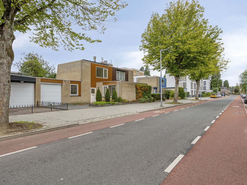 Posweg 235, Hoogvliet