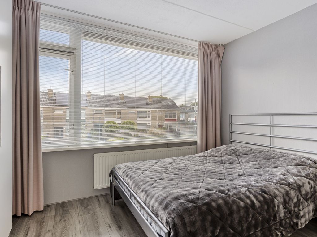 Bongweg 8, Hoogvliet
