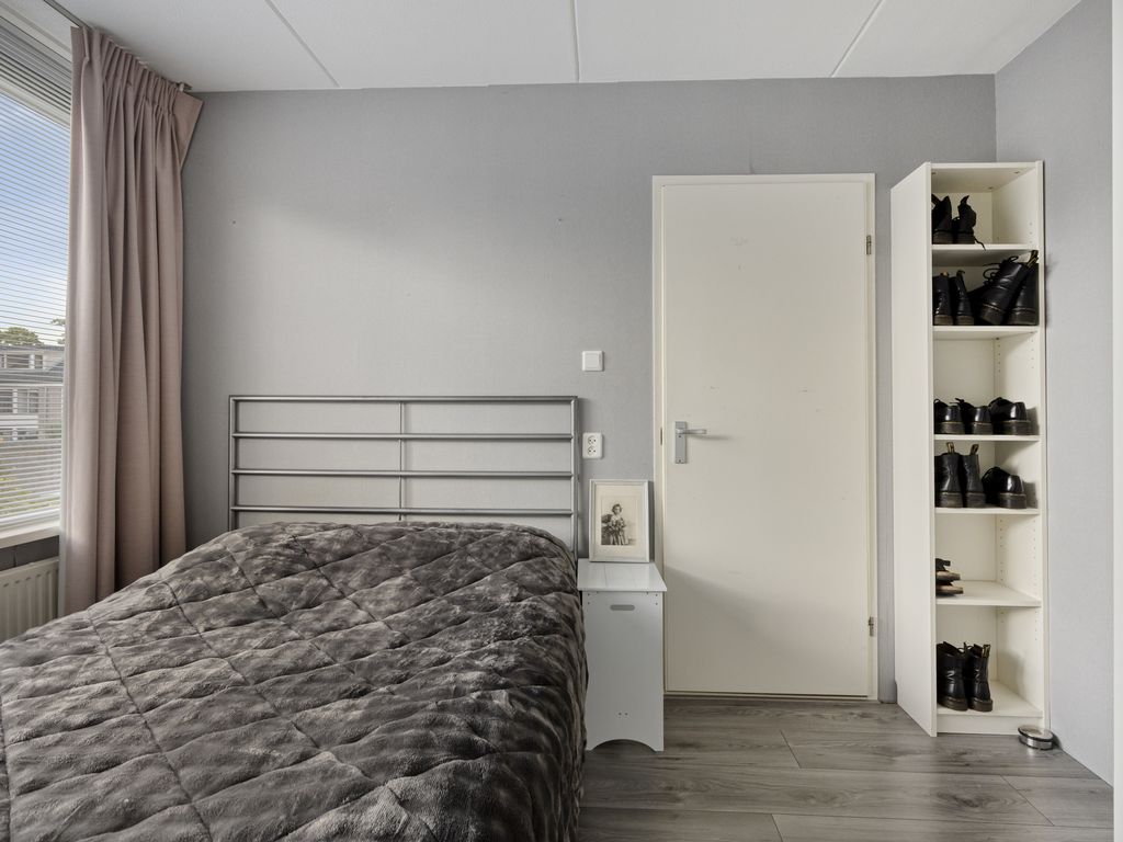 Bongweg 8, Hoogvliet