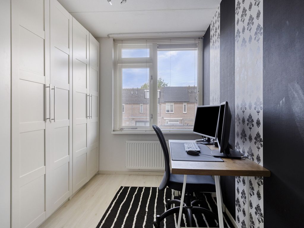 Bongweg 8, Hoogvliet