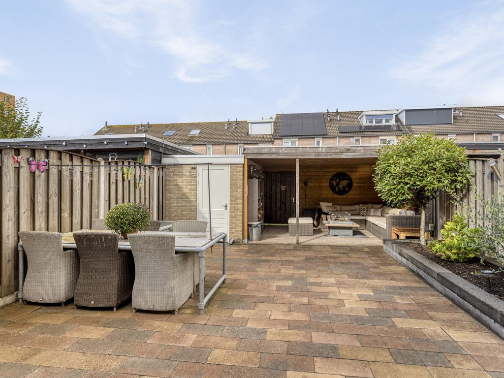 Bongweg 8, Hoogvliet