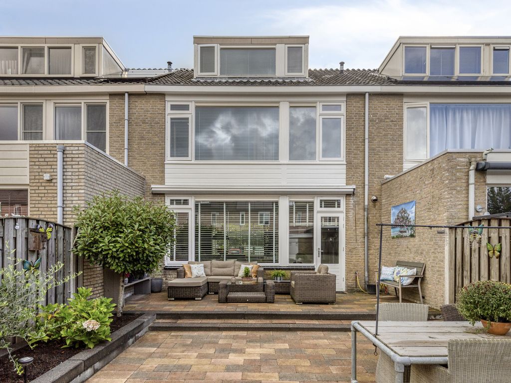 Bongweg 8, Hoogvliet