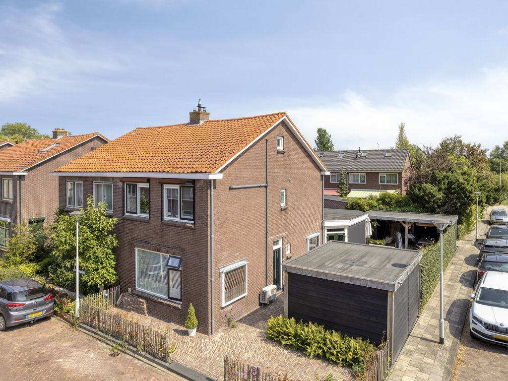 Wilhelmina Geevestraat 38, Poortugaal