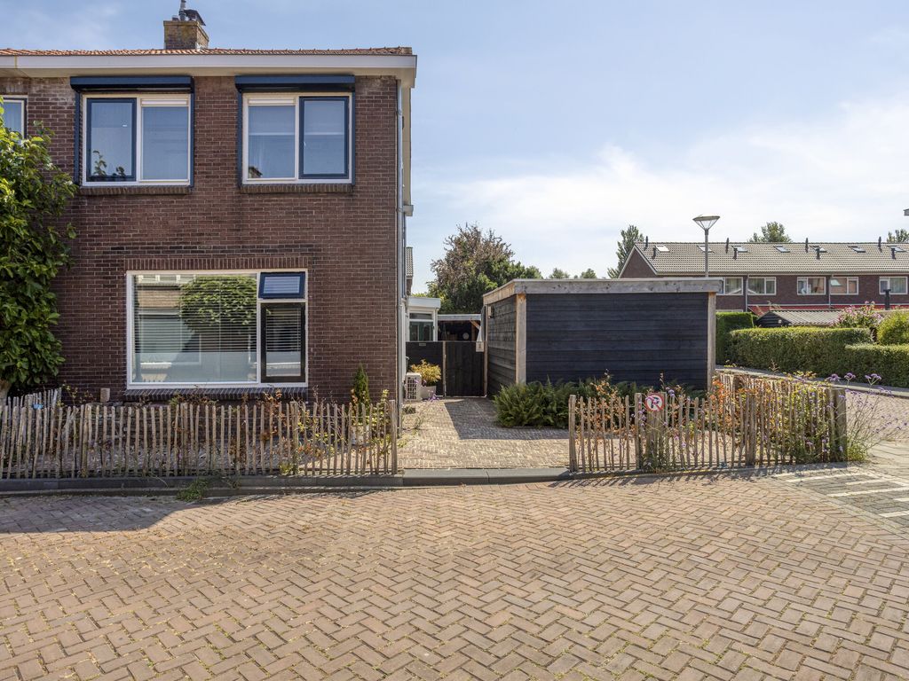 Wilhelmina Geevestraat 38, Poortugaal