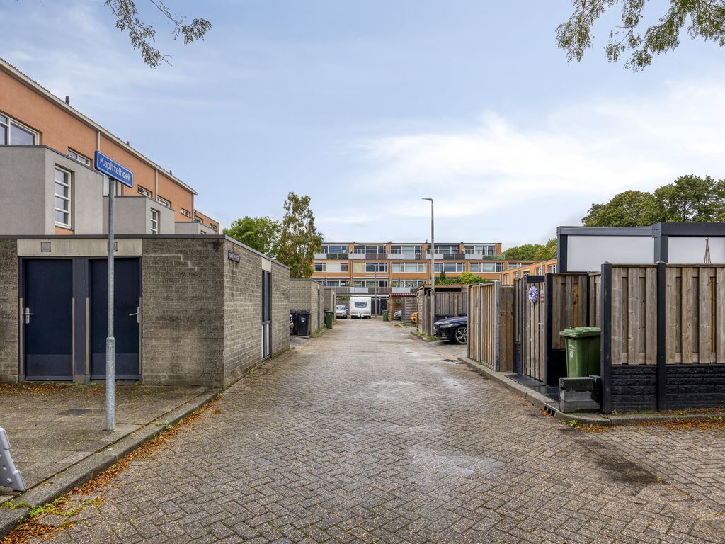 Kapittelhoek 12, Hoogvliet