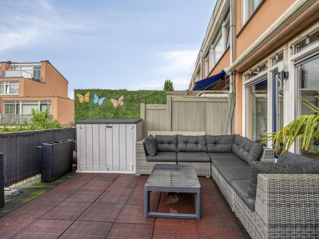 Kapittelhoek 12, Hoogvliet