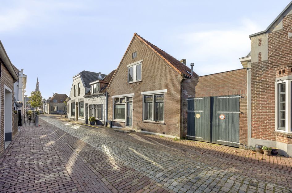 Tolstraat 5
