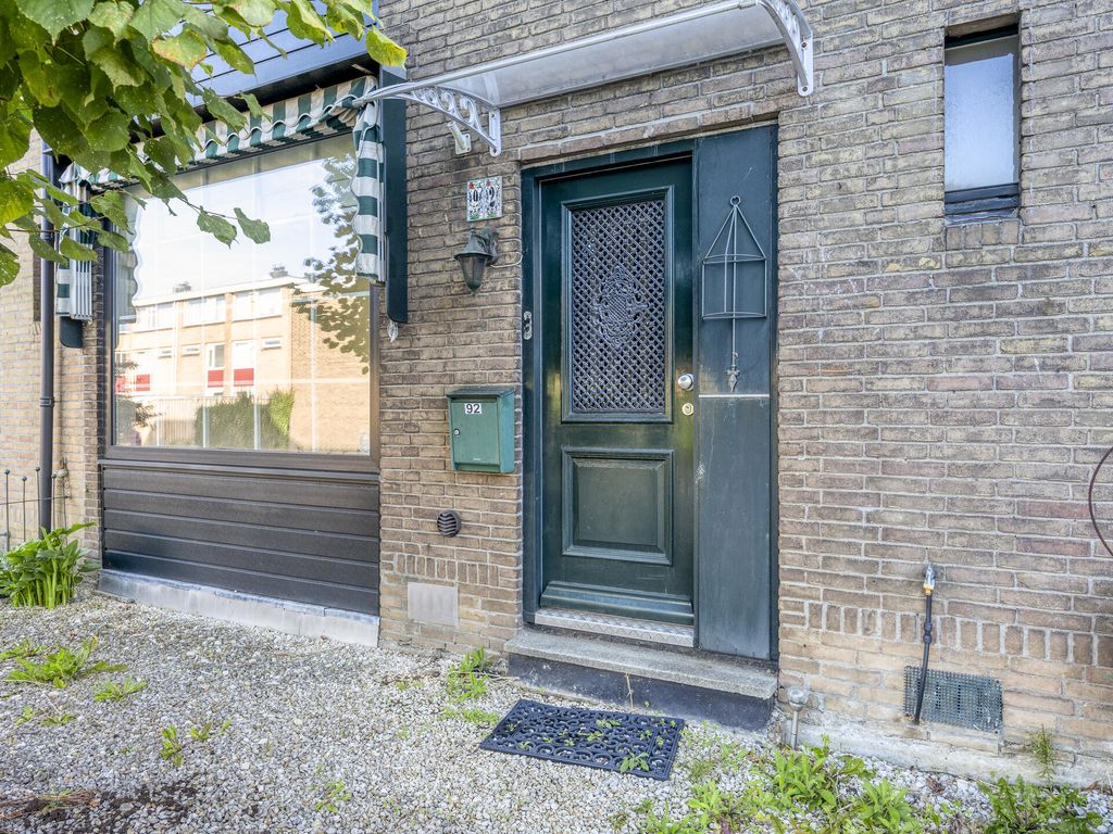 Van Zyll de Jongstraat 92, Pernis
