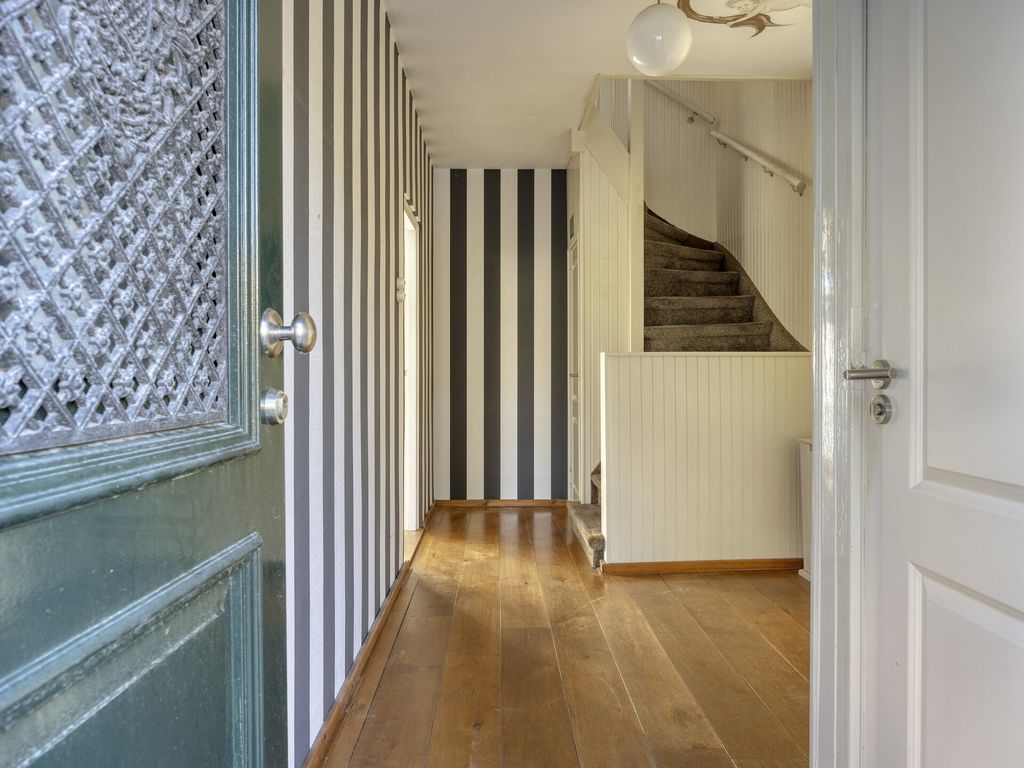 Van Zyll de Jongstraat 92, Pernis