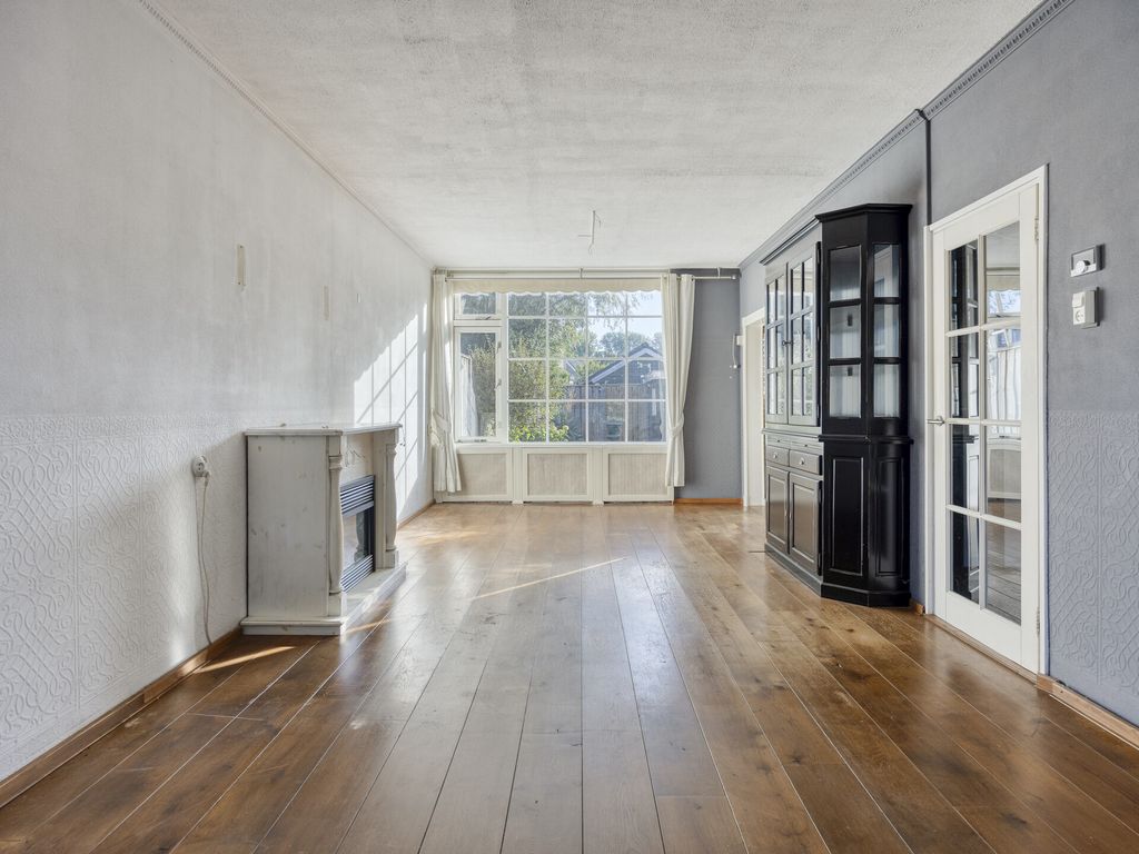 Van Zyll de Jongstraat 92, Pernis