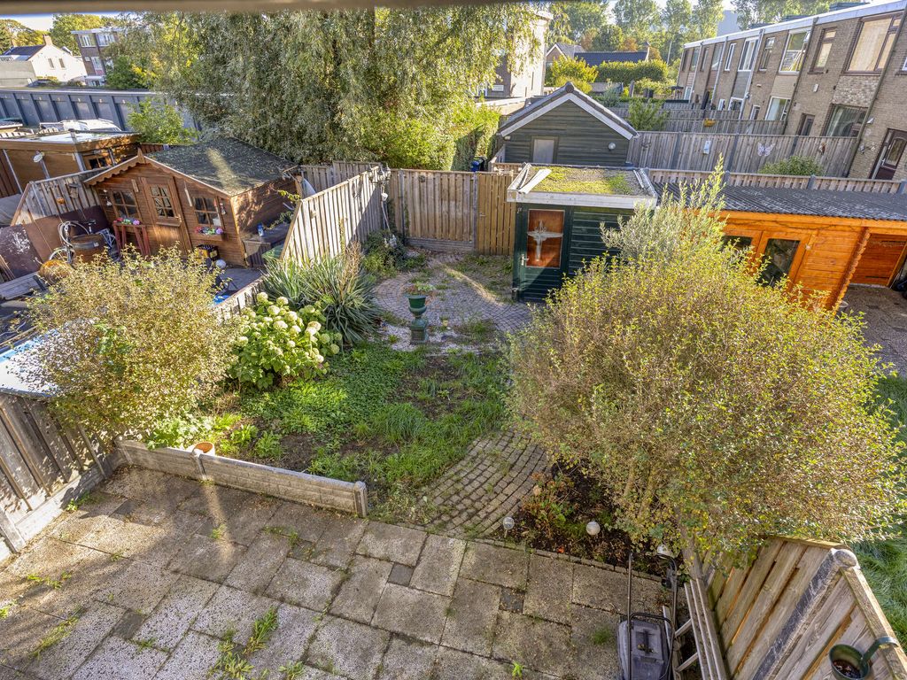 Van Zyll de Jongstraat 92, Pernis
