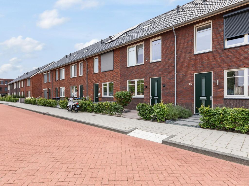 De Wetering 21, Spijkenisse