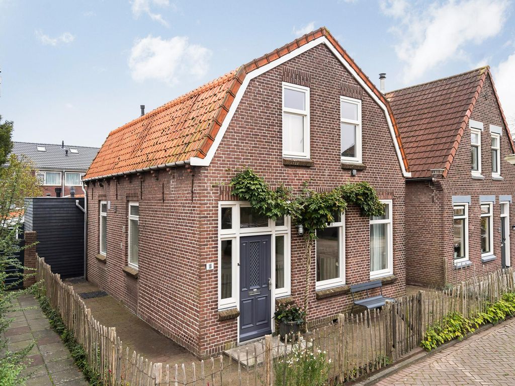 Wilhelmina Geevestraat 18, Poortugaal