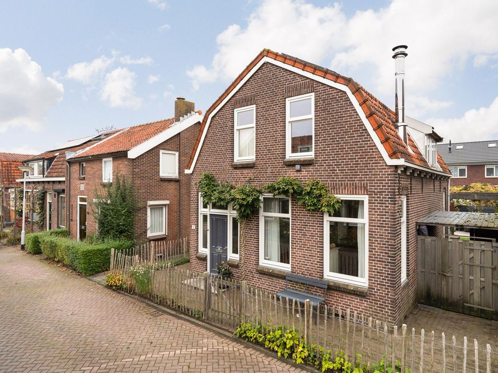 Wilhelmina Geevestraat 18, Poortugaal