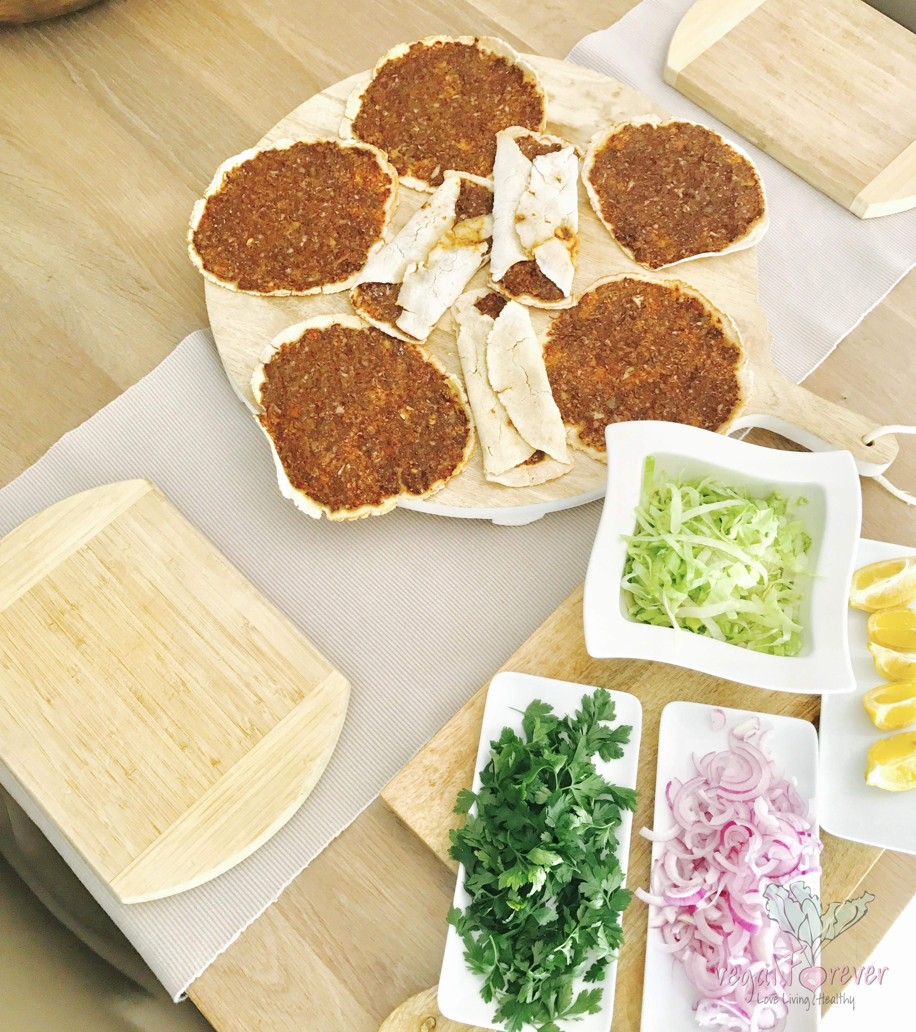 Lahmacun - Vegan Turkish Pizza