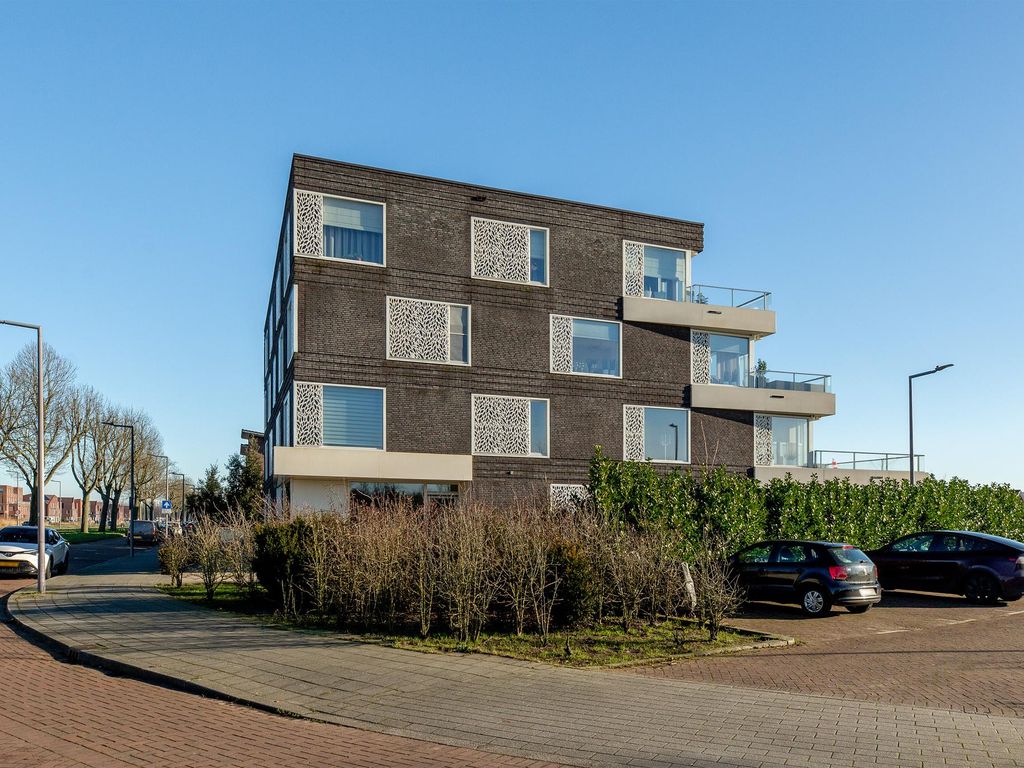 Van der Duijn van Maasdamweg 586, ROTTERDAM