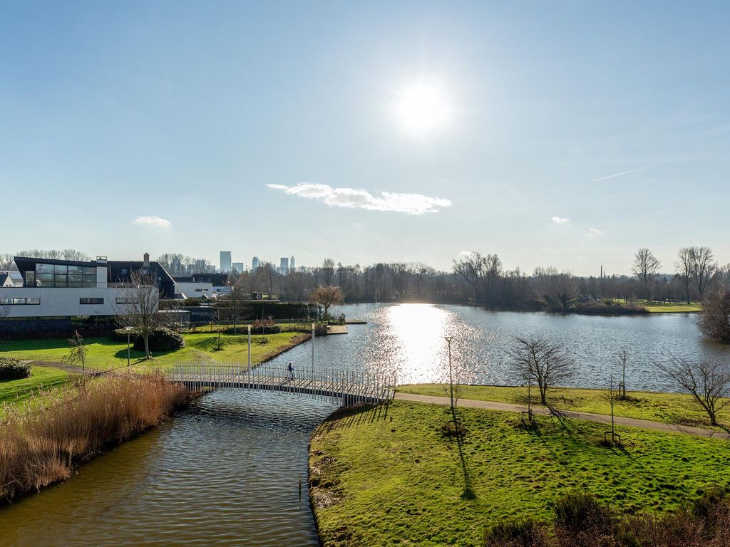 Van der Duijn van Maasdamweg 586, ROTTERDAM