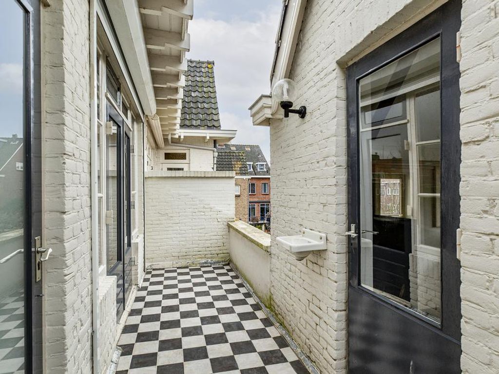 Kerstant van den Bergelaan 33, ROTTERDAM