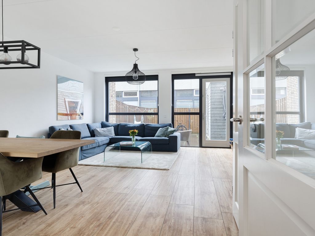 P C Boutenssingel 41, CAPELLE AAN DEN IJSSEL