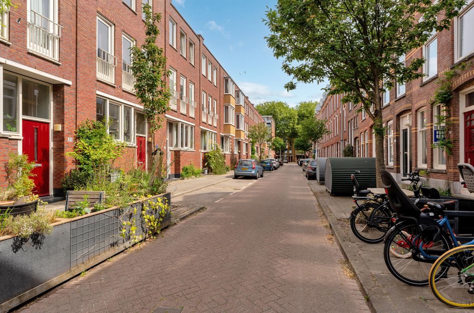 Zestienhovenstraat 21