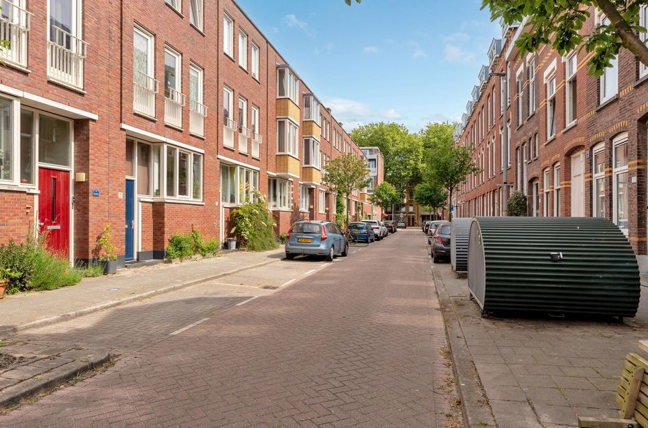 Zestienhovenstraat 21