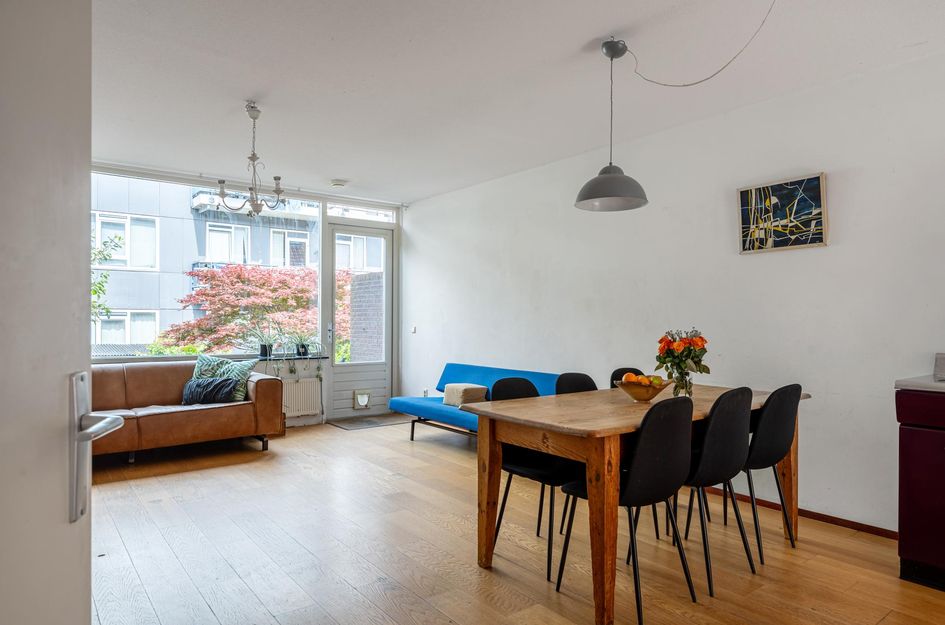 Zestienhovenstraat 21