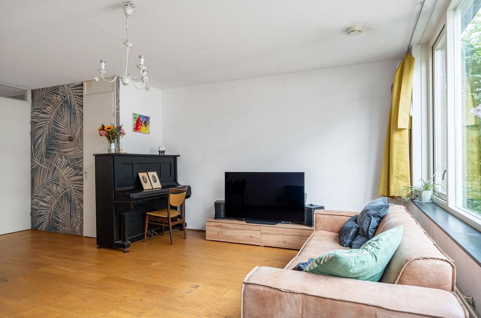 Zestienhovenstraat 21