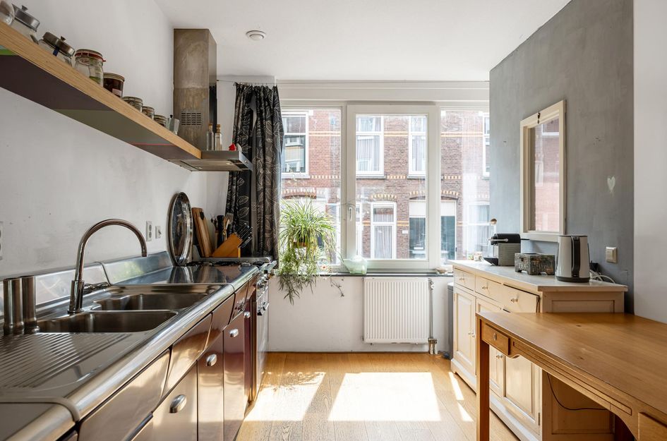 Zestienhovenstraat 21