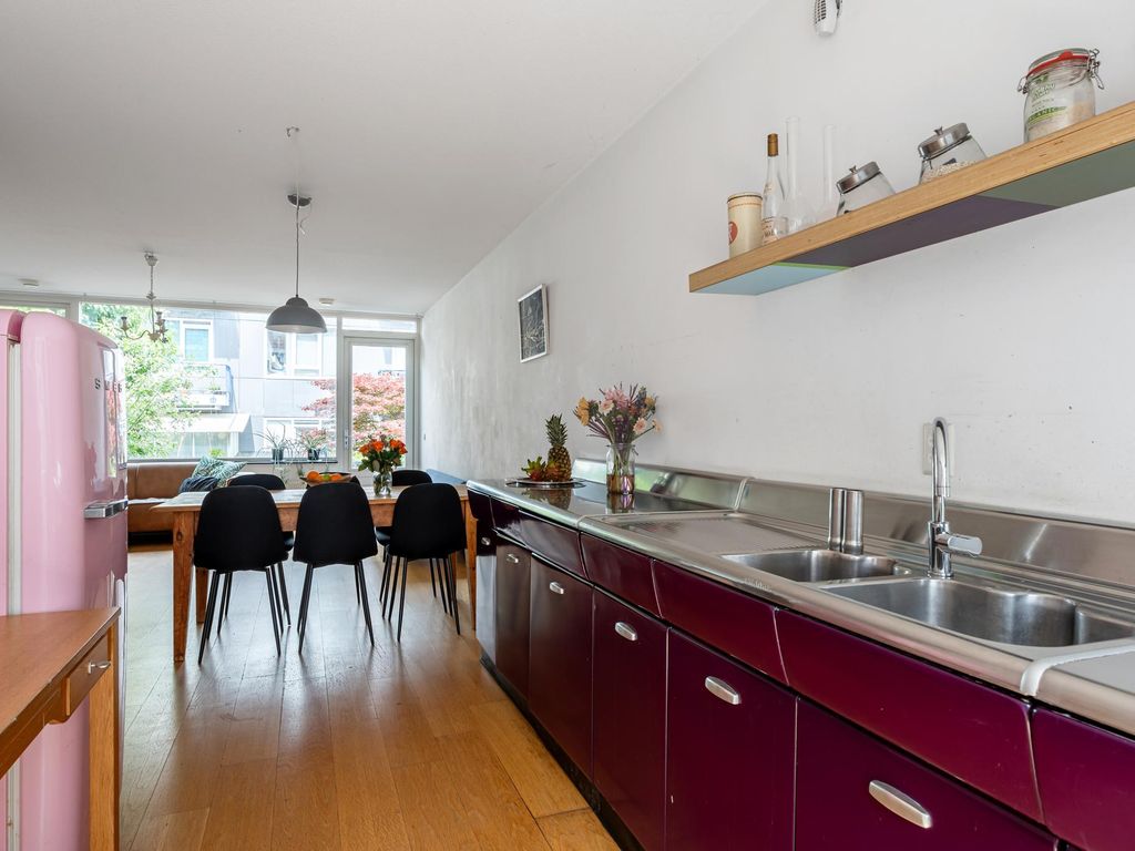 Zestienhovenstraat 21, ROTTERDAM