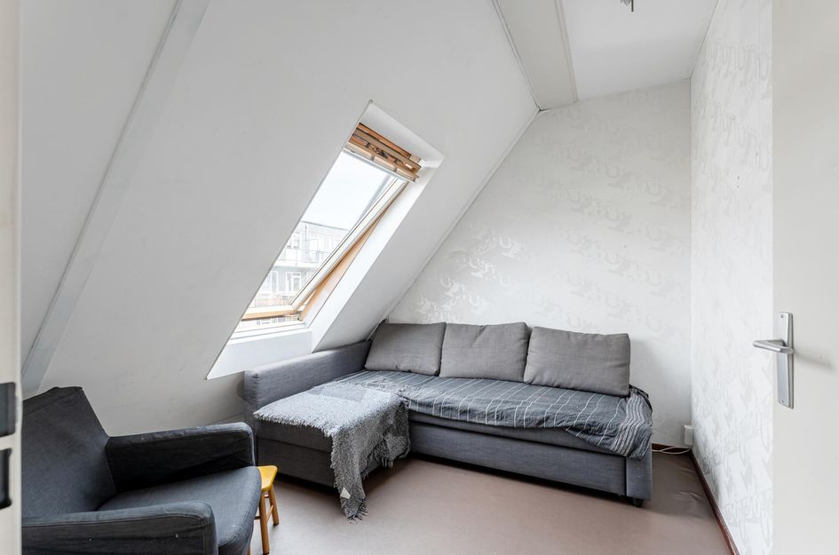 Zestienhovenstraat 21