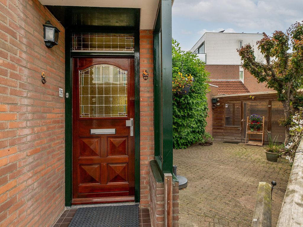 Esdoornlaan 26, BERKEL EN RODENRIJS