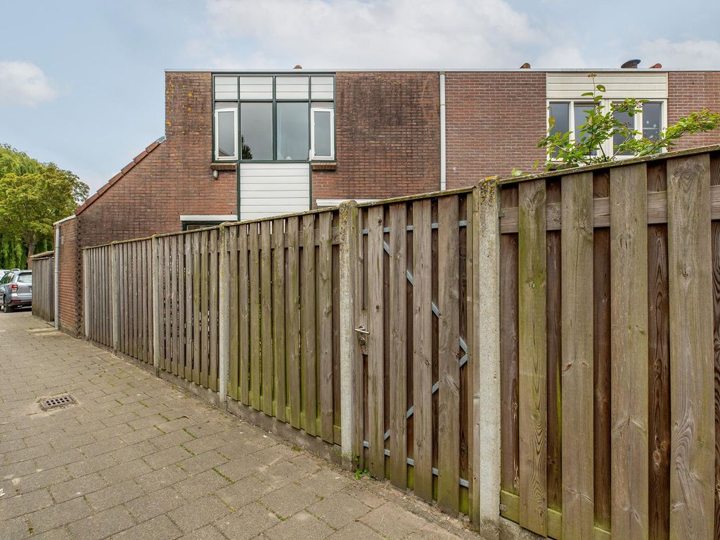 Esdoornlaan 26, BERKEL EN RODENRIJS