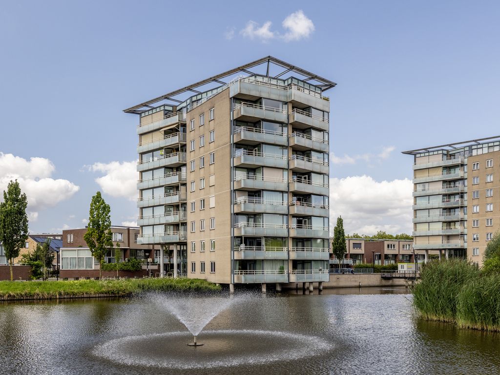 Joop den Uyllaan 11, SCHIEDAM