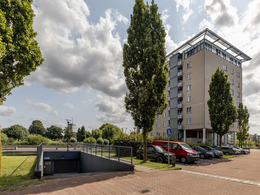 Joop den Uyllaan 11, SCHIEDAM