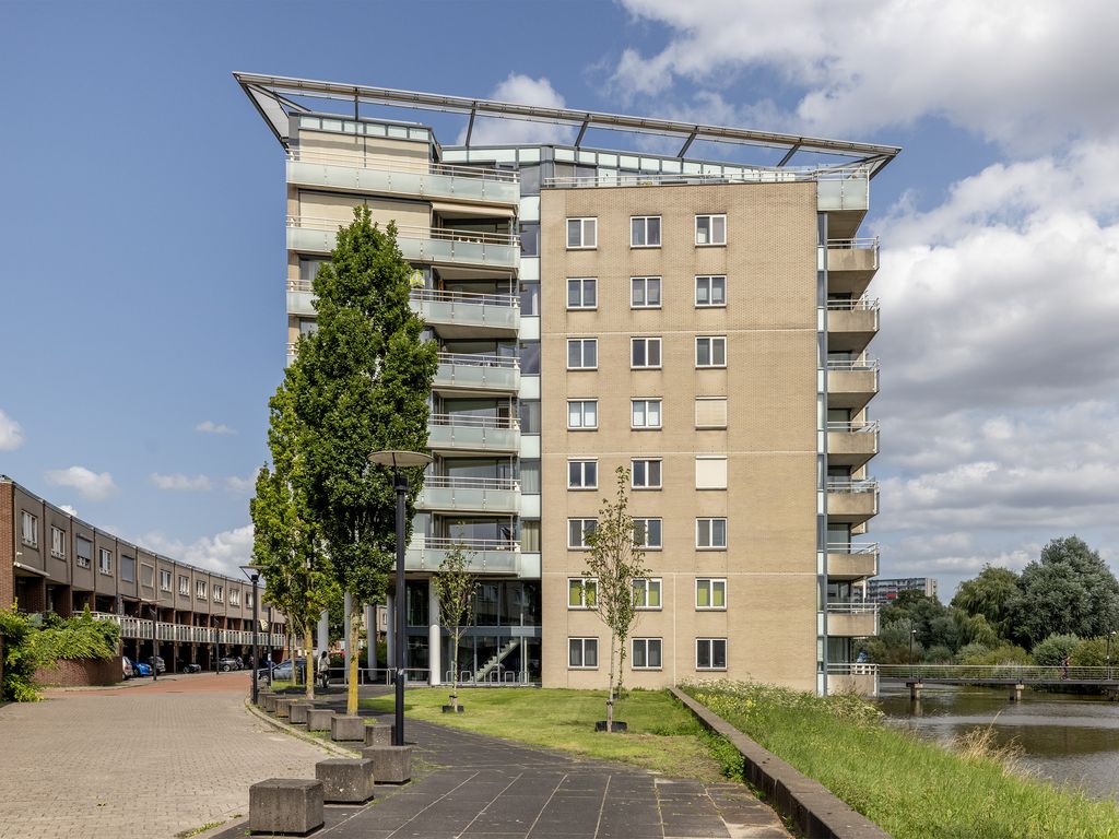 Joop den Uyllaan 11, SCHIEDAM