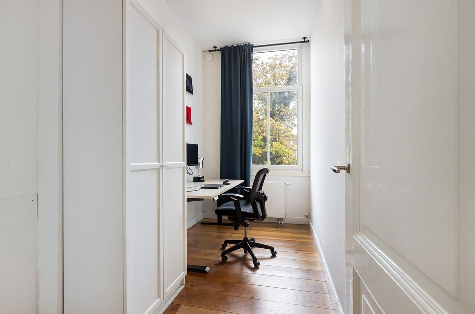 Spoorsingel 38A 02