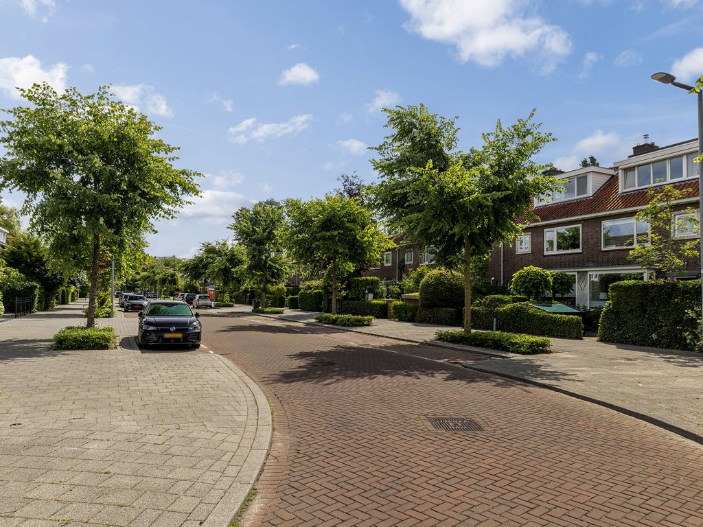 Burgemeester Le Fèvre de Montignylaan 210, ROTTERDAM