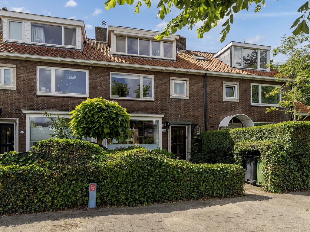 Burgemeester Le Fèvre de Montignylaan 210, ROTTERDAM