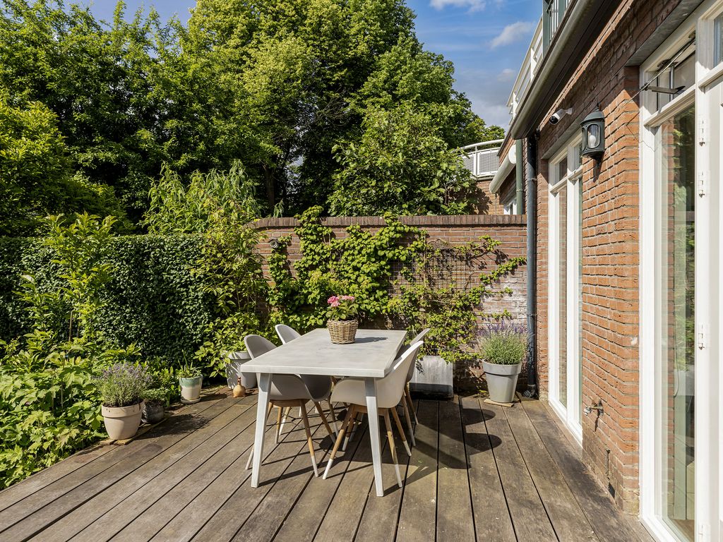 Burgemeester Le Fèvre de Montignylaan 210, ROTTERDAM