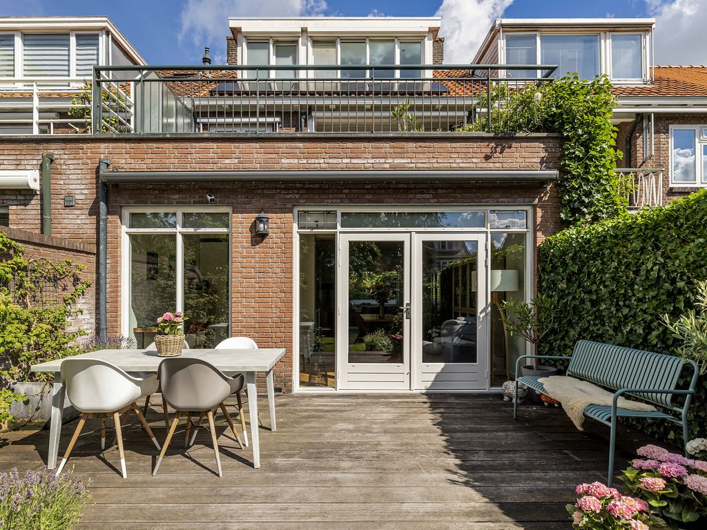 Burgemeester Le Fèvre de Montignylaan 210, ROTTERDAM