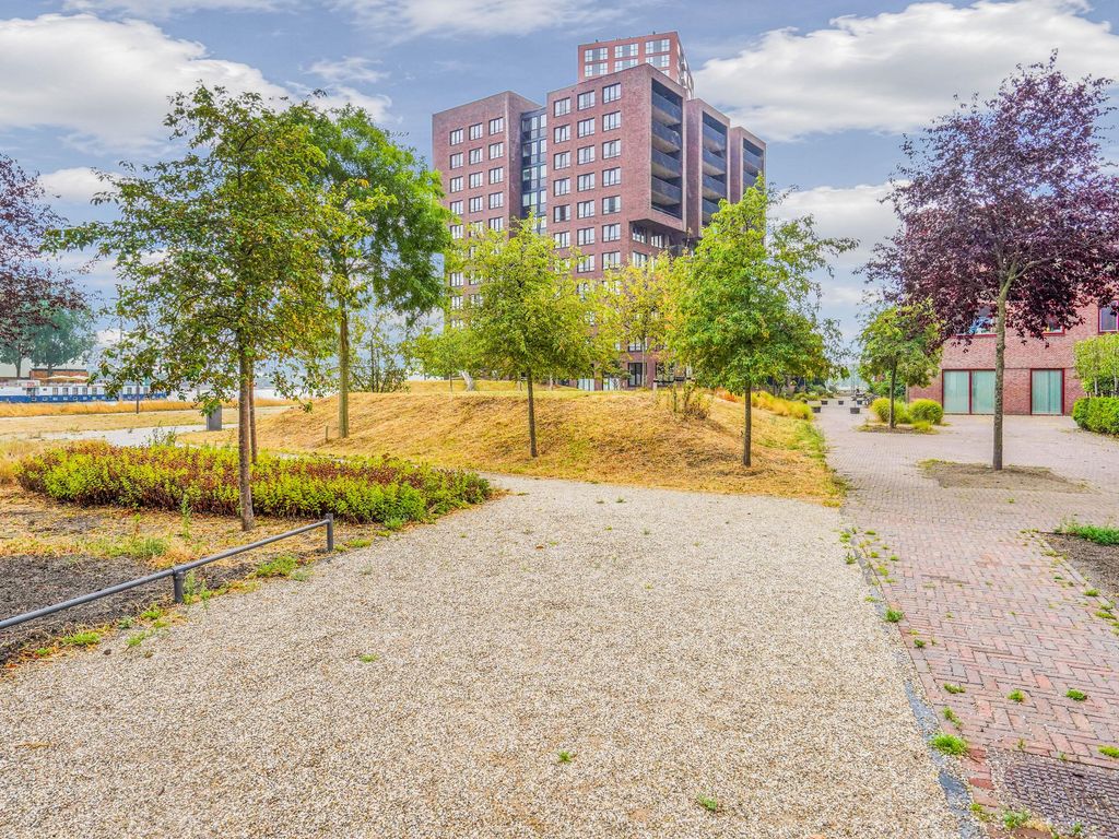 Sint-Jobskade 208, ROTTERDAM